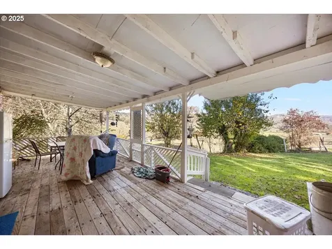 3620 Happy Valley Road Roseburg OR 97471