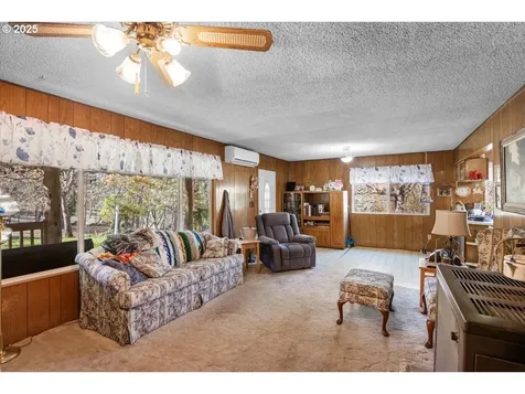 3620 Happy Valley Road Roseburg OR 97471