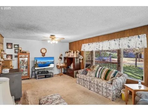 3620 Happy Valley Road Roseburg OR 97471