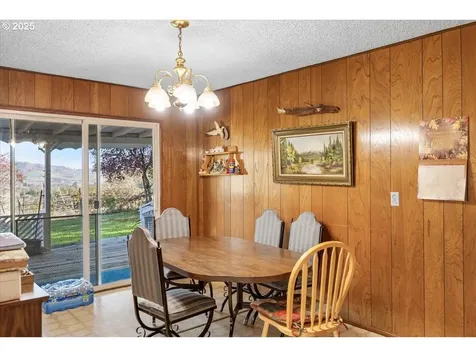 3620 Happy Valley Road Roseburg OR 97471