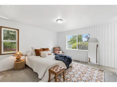 1175 Oak Street Silverton OR 97381