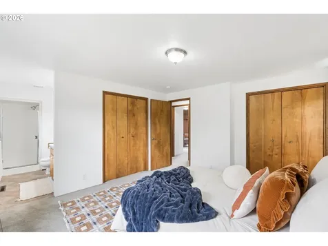 1175 Oak Street Silverton OR 97381
