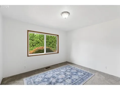 1175 Oak Street Silverton OR 97381