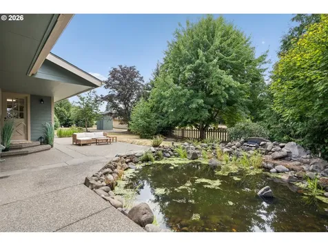 1175 Oak Street Silverton OR 97381