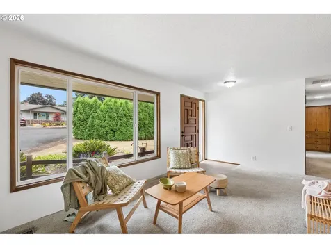 1175 Oak Street Silverton OR 97381