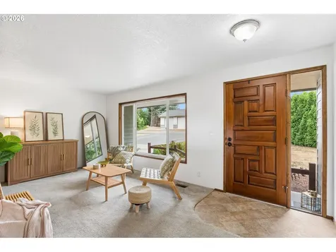 1175 Oak Street Silverton OR 97381