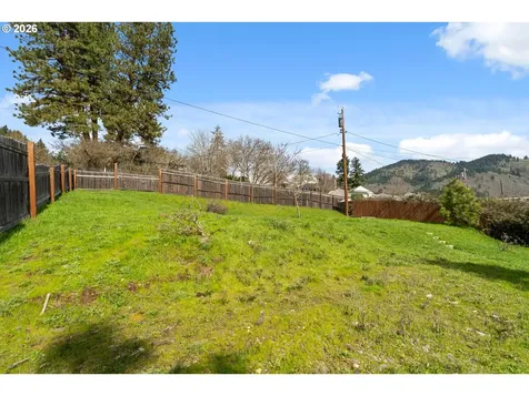 0 NW Garfield Avenue White Salmon WA 98672