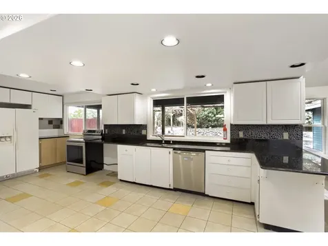 5950 NW Simnasho Drive Portland OR 97229