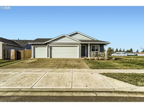 387 Killian Spring Drive Woodburn OR 97071