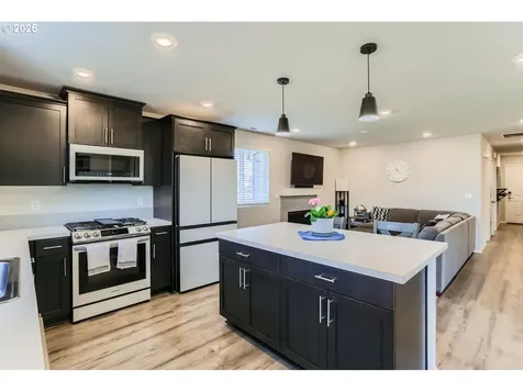 387 Killian Spring Drive Woodburn OR 97071