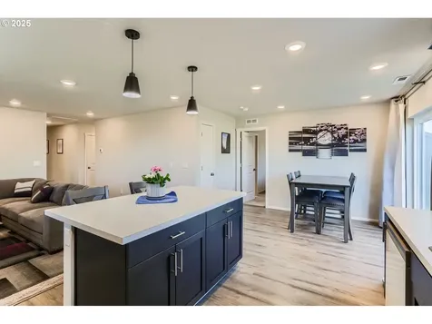 387 Killian Spring Drive Woodburn OR 97071