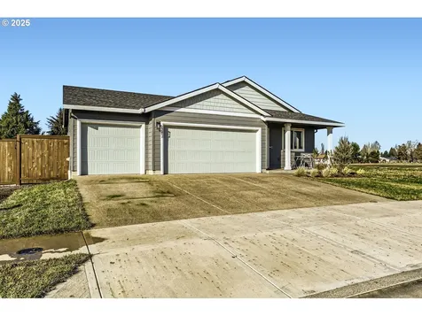 387 Killian Spring Drive Woodburn OR 97071