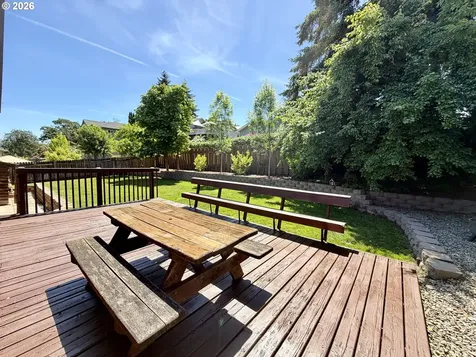2089 NW Sunberry Drive Roseburg OR 97471