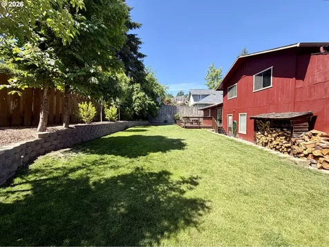 2089 NW Sunberry Drive Roseburg OR 97471