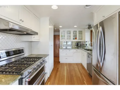 1893 N Jantzen Avenue Portland OR 97217