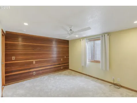 1893 N Jantzen Avenue Portland OR 97217
