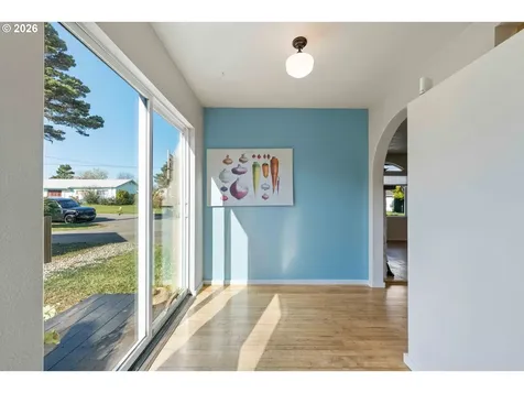 685 10th Street SW Bandon OR 97411