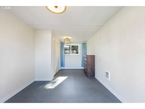 685 10th Street SW Bandon OR 97411
