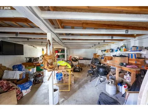 685 10th Street SW Bandon OR 97411