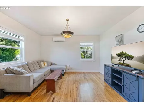 685 10th Street SW Bandon OR 97411