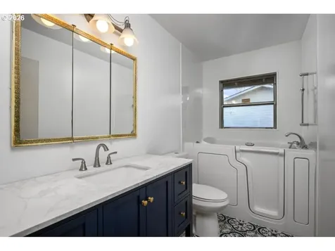 15741 S Washington Street Oregon City OR 97045