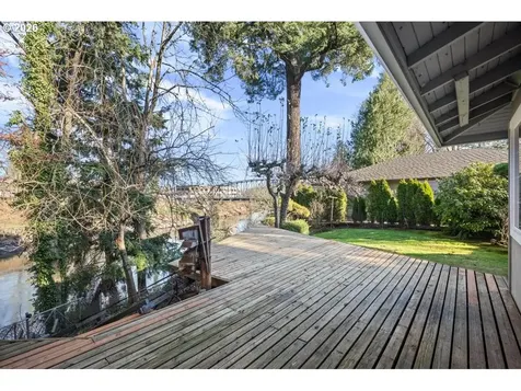 15741 S Washington Street Oregon City OR 97045