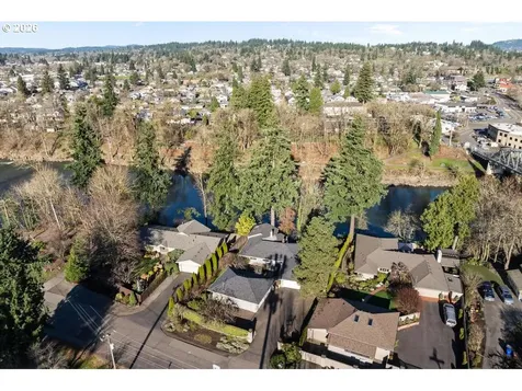 15741 S Washington Street Oregon City OR 97045