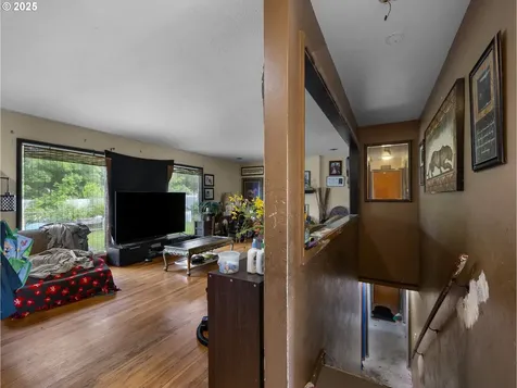 570 NW Birdsdale Avenue Gresham OR 97030