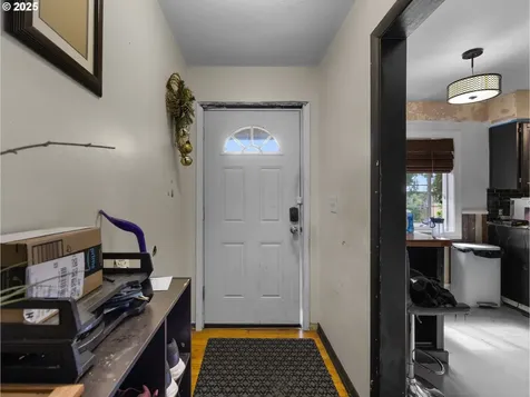 570 NW Birdsdale Avenue Gresham OR 97030