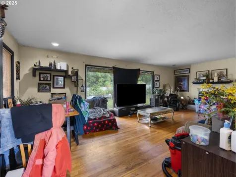 570 NW Birdsdale Avenue Gresham OR 97030