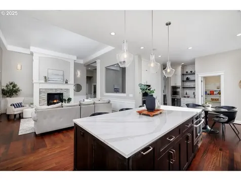 9242 NW Murdock Street Portland OR 97229