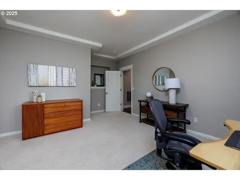 9242 NW Murdock Street Portland OR 97229