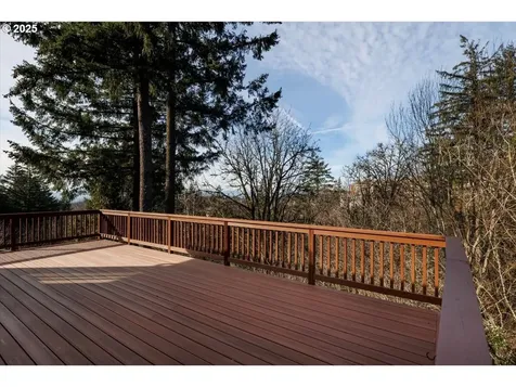 9242 NW Murdock Street Portland OR 97229