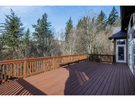 9242 NW Murdock Street Portland OR 97229