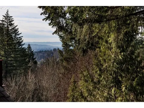 9242 NW Murdock Street Portland OR 97229