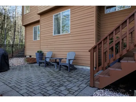 9242 NW Murdock Street Portland OR 97229