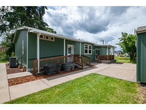 1017 N 2nd Street Jefferson OR 97352