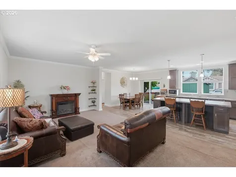1017 N 2nd Street Jefferson OR 97352