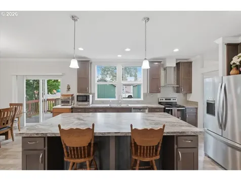 1017 N 2nd Street Jefferson OR 97352