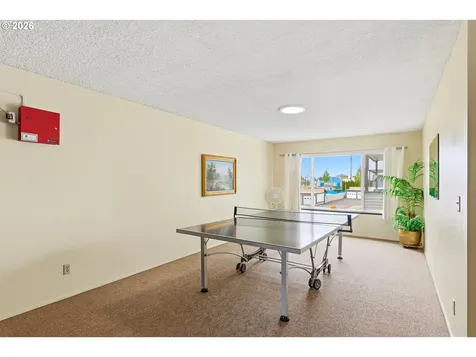 950 Evergreen Road Woodburn OR 97071