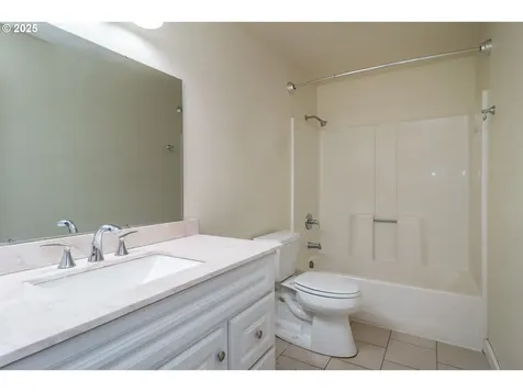 341 Ash Street Sutherlin OR 97479