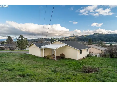 341 Ash Street Sutherlin OR 97479