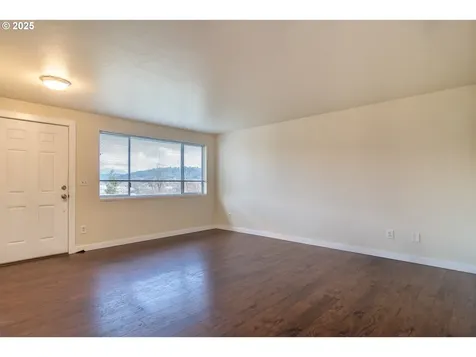 341 Ash Street Sutherlin OR 97479