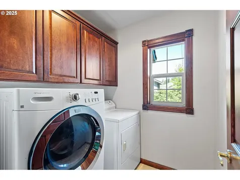 1510 Bohemia Place Cottage Grove OR 97424