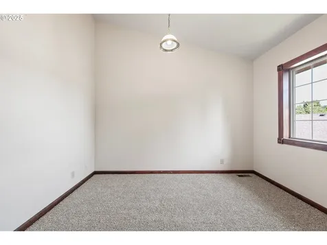 1510 Bohemia Place Cottage Grove OR 97424