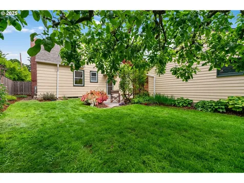 2115 NE 19th Avenue Portland OR 97212