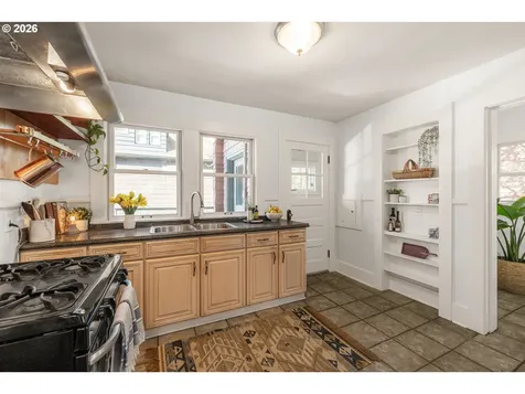 5116 NE 15th Avenue Portland OR 97211