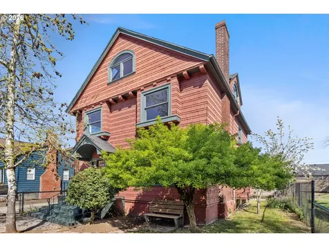 5116 NE 15th Avenue Portland OR 97211