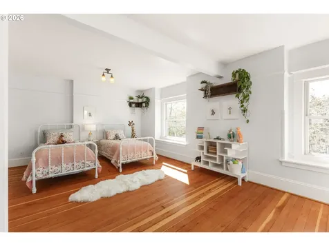 5116 NE 15th Avenue Portland OR 97211