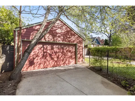 5116 NE 15th Avenue Portland OR 97211